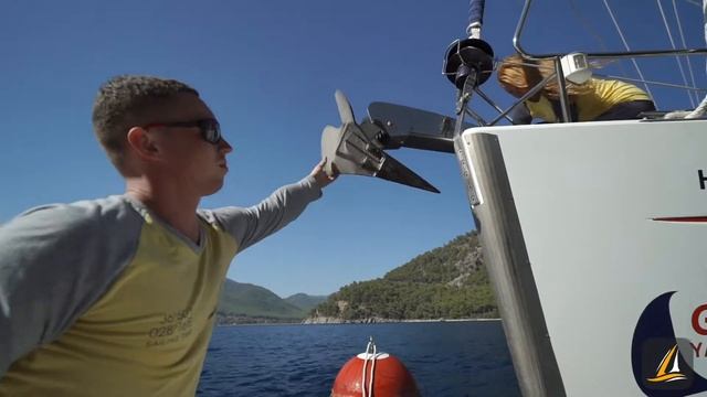 Швартовка яхты на буй — урок 18 | Школа яхтинга Sailing Time смотреть онлайн