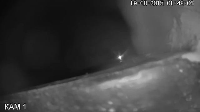 Сосед- проказник ночью разбивает видеокамеру. смотреть онлайн