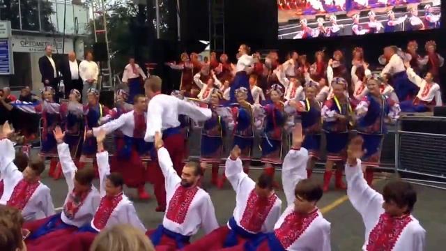 Barvinok Hopak 2013 (Toronto Ukrainian Festival) смотреть онлайн