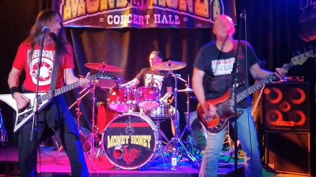 Z-TRAKTORZ - Пиво 19/08/23 "Money Honey" (Август памяти. Цой, Свин, Майк...) смотреть онлайн