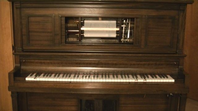 Rudolph The Red Nosed Reindeer....QRS Piano Roll #CEL-103-A played by Jo Ann Castle смотреть онлайн