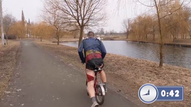 ОГНЕННЫЙ ГОНЩИК ИЛИ МОКРЫЙ НЕУДАЧНИК - Кто Круче? (s03e08) смотреть онлайн