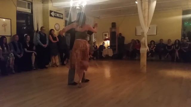 Michael & Ana Thomas NYC Fueron Tres Años (1/3) смотреть онлайн