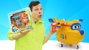 Видео для детей. Грузовичок Лева ищет красивый пакет. Дарим детский игровой набор Супер Крылу Донни