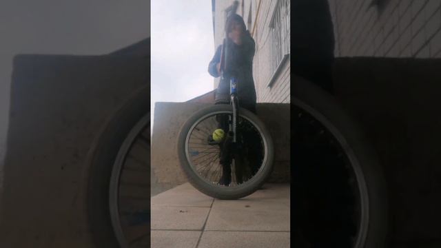 слайд-бар на BMX обучалка how to slide-bar (1часть) смотреть онлайн