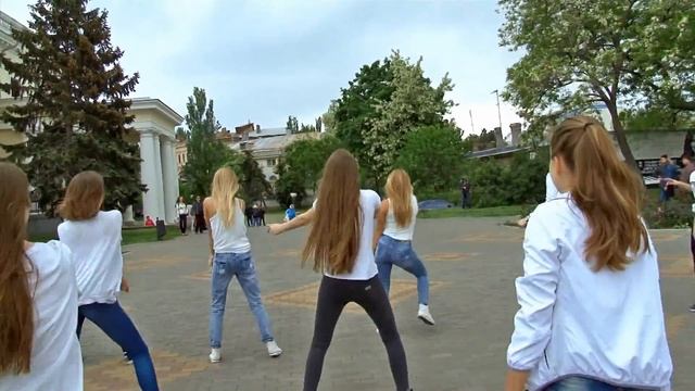 Незабываемое Свадебное предложение-флешмоб в Одессе смотреть онлайн