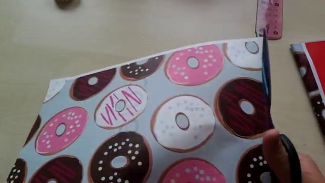 Небольшой видео-урок по декорированию тетради . Из рубрики 