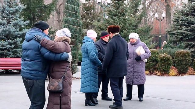 ТЫ И Я!???/ТАНЦЫ В ПАРКЕ ГОРЬКОГО ХАРЬКОВ ДЕКАБРЬ 2021 смотреть онлайн