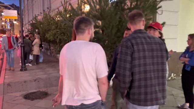 ⁴ᴷ MOSCOW NEVER SLEEPS ?? Evening life of Russians on Friday | Walking tour - (HDR Video) смотреть онлайн