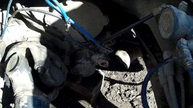 КПП. Плохо включаются ряды. Не включается пониженный ряд. Разбираем , смазываем клапан. Скания. смотреть онлайн