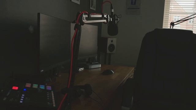 How to clean your Logitech K780 keyboard after spilling a pint of lager over it. смотреть онлайн
