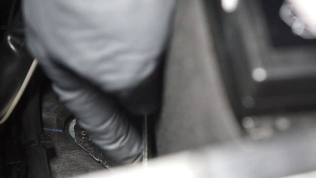 Volkswagen ATLAS (2019) - New Battery Install
