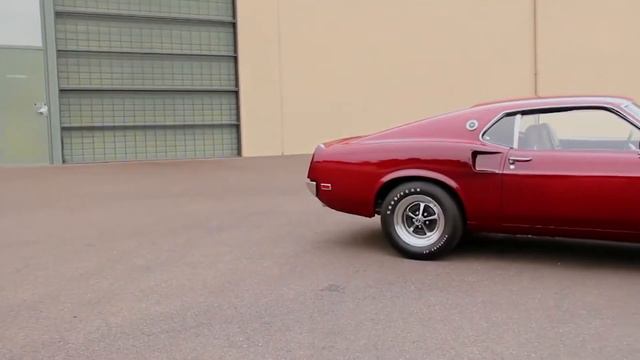 Top 10 best AMERICAN MUSCLE cars of all time! смотреть онлайн