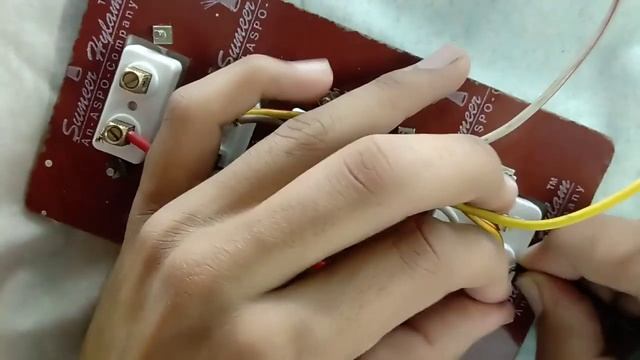 Fuse Connection, Indicator Connection смотреть онлайн