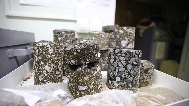 Экскурсия в лабораторию по испытанию дорожно-строительных материалов. смотреть онлайн