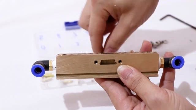 Как использовать автоматическую машину для наполнения и ультразвуковой запайки мягких туб ZS FS009U смотреть онлайн