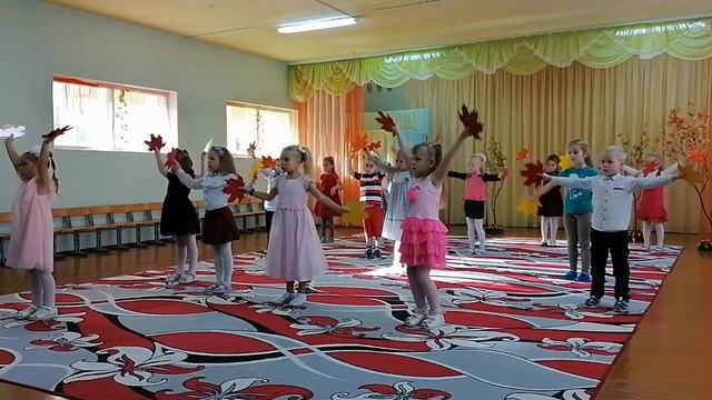 Танец с листочками ГУО Ясли сад №4 г Береза