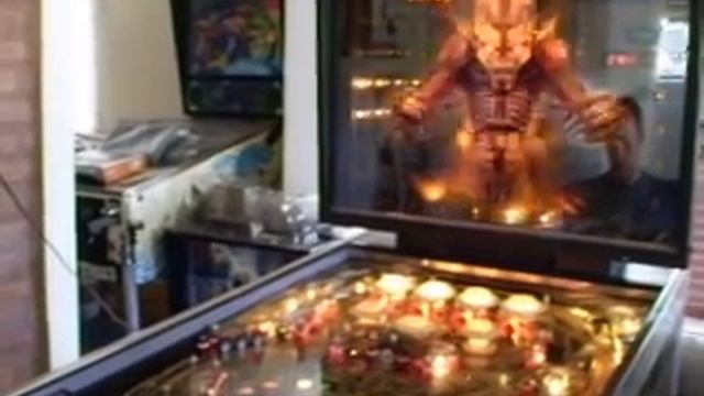 Space Invaders - Pinball смотреть онлайн