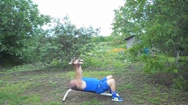 14. 06. 2023г. Трицепс лёжа с гантелями по 15 кг на 20 раз. 61 год , вес 104.1 кг. смотреть онлайн