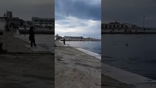 Интерактивная прогулка по яркому Триесту (Италия). Часть 2 смотреть онлайн