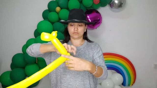 Как сделать жирафа из воздушных шаров / How to make a giraffe out of balloons смотреть онлайн