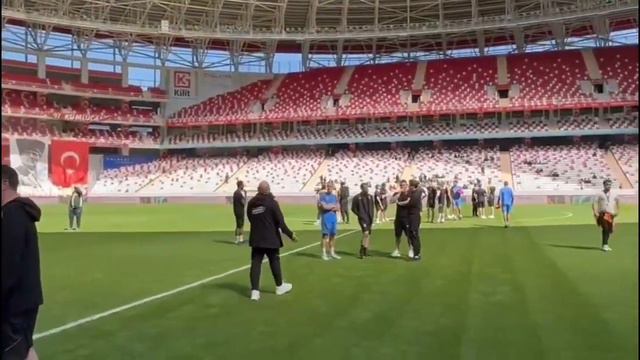 Hull City lose DOUR friendly in Turkey! But there were some POSITIVES… смотреть онлайн