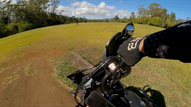 Yamaha Super Tenere 1200 Adventure Bike Riding Dirt Bike Trails смотреть онлайн