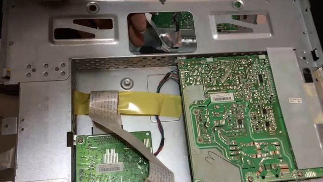 Intercambio de carcasa de un monitor 17" HP a un LANIX смотреть онлайн