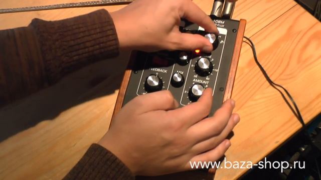 Аналоговый процессор эффектов Moog Moogerfooger MF-108 Flux смотреть онлайн