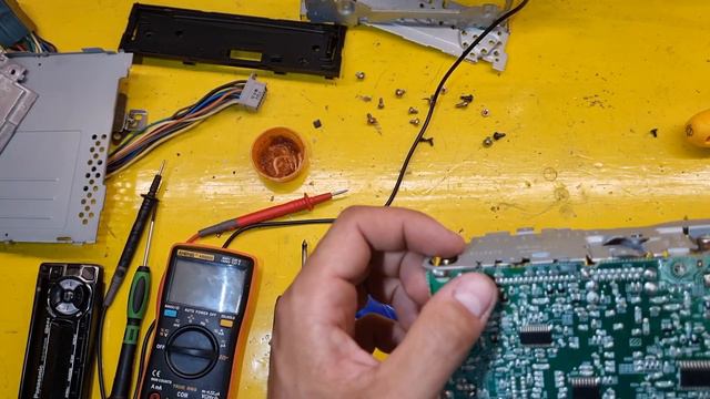 Dodavanje AUX ulaza na Panasonic CQ-C1300AN смотреть онлайн