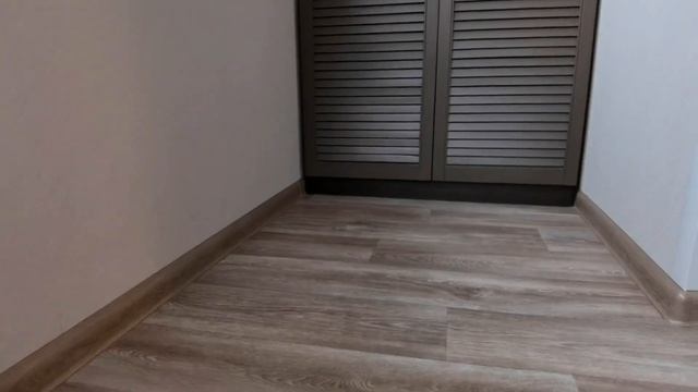 Балкон "Под ключ". Шкаф с жалюзийными дверцами смотреть онлайн