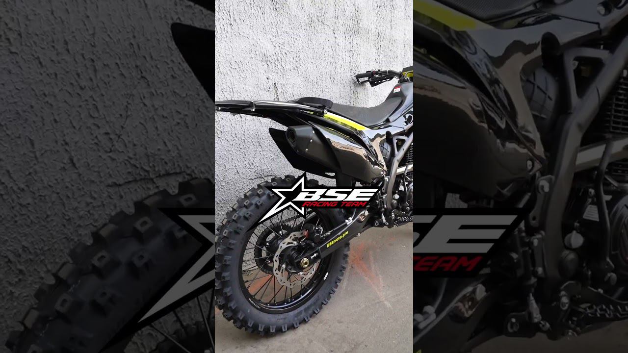 Злые 300 кубов и увеличенный бак! #moto #reels #stunt #стант#суета #bse #питбайк #эндуро #покатушки смотреть онлайн