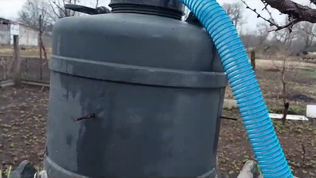 пруд работает от солнечной системы , насос SanSan JEP 10000, фильтрация и аэрация водоёма смотреть онлайн