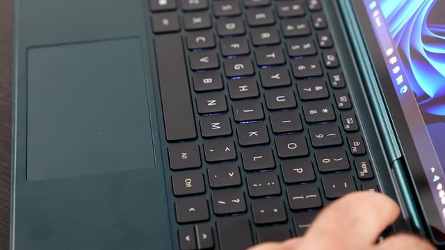 Robo & Kala 2-in-1 Laptop - THE SURFACE PRO 9 KILLER смотреть онлайн