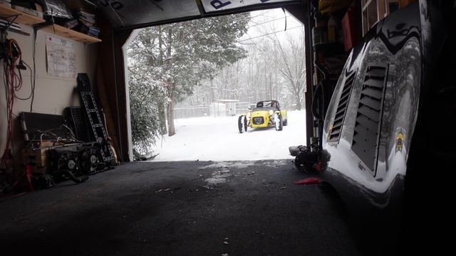 Lotus 7 in the Snow смотреть онлайн