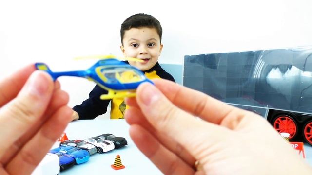 VLOG Гигантская фура-контейнер для машин FAST LANE TRUCK CARRY CASE смотреть онлайн