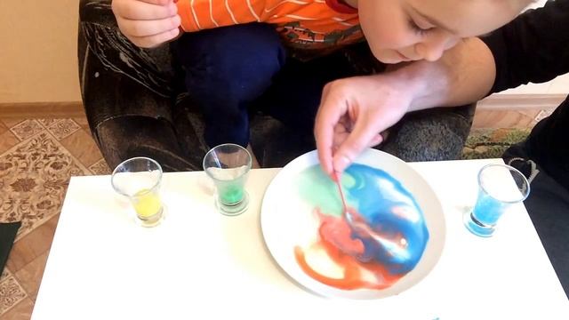 ОЧЕНЬ красиво и увлекательно! Детские опыты. смотреть онлайн