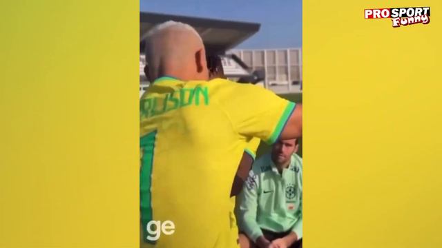 Povestea de viață a "Porumbelului" Richarlison de Andrade смотреть онлайн