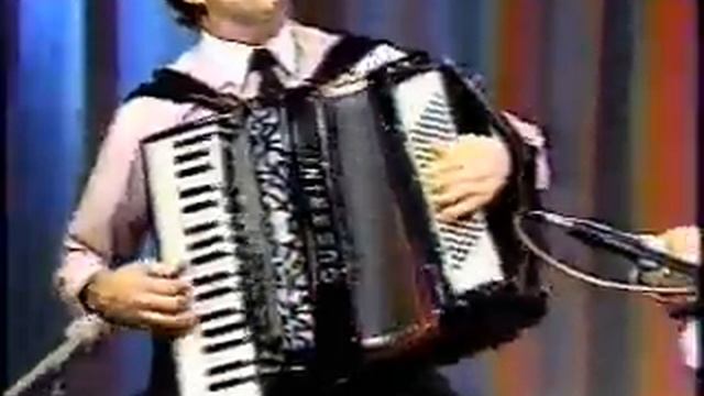 The Accordion - Banjo Show*Not Politically Correct*Goody Goody смотреть онлайн