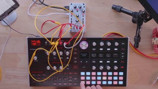 Tripping Hard with the Sleepy Circuits Hypno (Video Synthesis!) смотреть онлайн