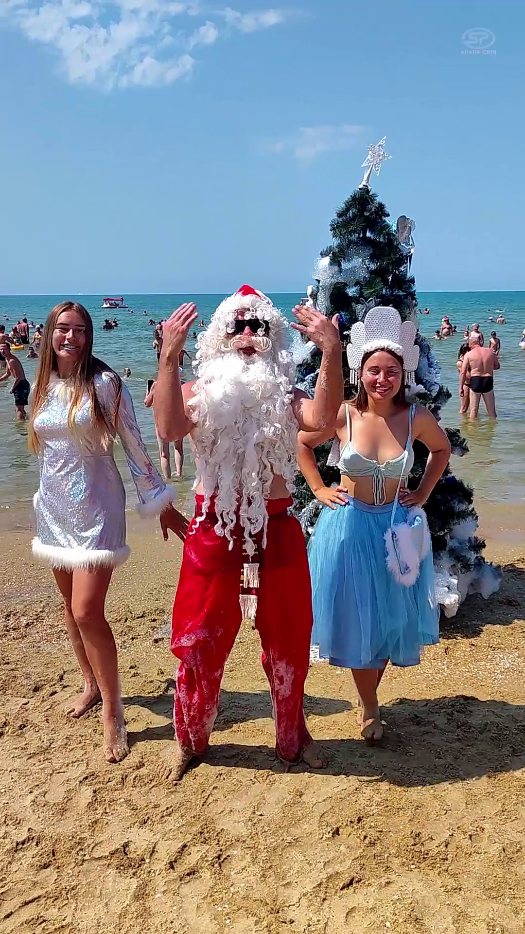 Анапа. Новый год наоборот на пляже смотреть онлайн