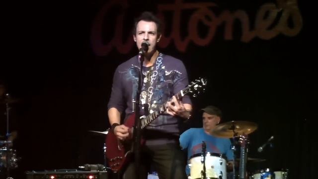Vitera Performs at "Cancion del Mariachi" Antone's for Movimiento Rockero смотреть онлайн