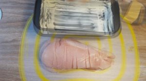 Сочная куриная грудка в сметанном соусе запеченная в духовке \ Куриное филе в сметане в духовке