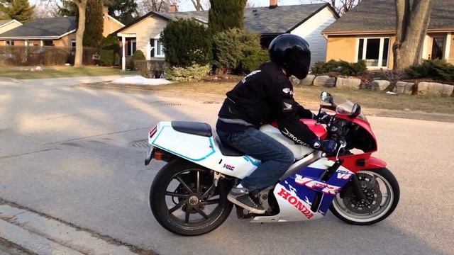 Honda Vfr 400r смотреть онлайн