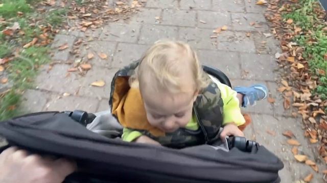 Погуляли на площадке, готовим оливье для маленьких деток смотреть онлайн