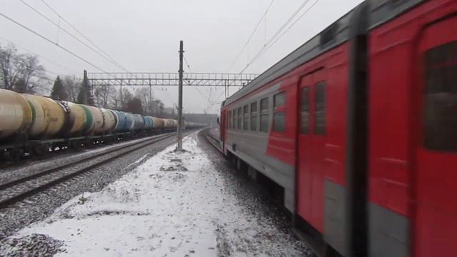 ЭД4-0001 рейсом Поварово-3 - Александров-1 отправляется со станции Яхрома. смотреть онлайн