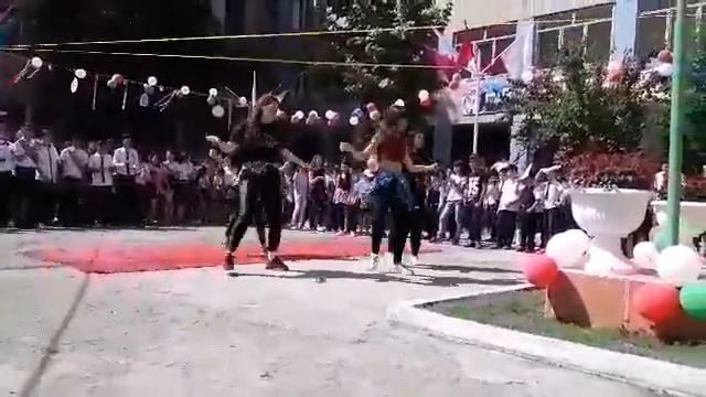 Танец на песню "I got love" смотреть онлайн