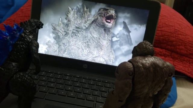 Godzilla and Kong React to: Godzilla & Kong's SIZE COMPARISON! - Godzilla VS Kong ANALYSIS. смотреть онлайн