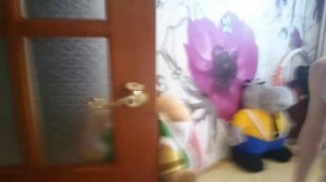 Брат мешает мне делать уроки