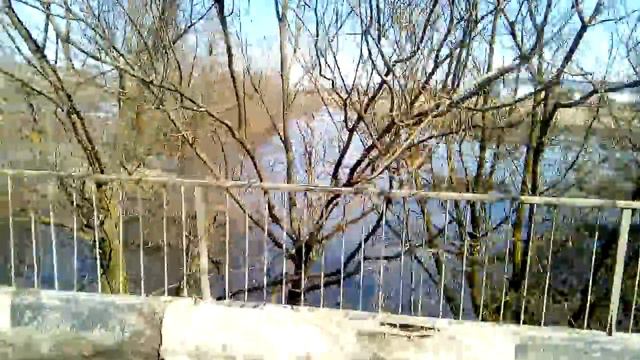 Половодье мост второй, река вышла с берегов (4.04.2018) смотреть онлайн